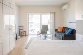 Flexhome East Side Studio R4 - Brady Fiserv Balcony